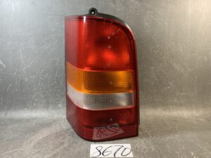 Mercedes-Benz V-Class Vito W638 Genuine Taillight 6388201264 Left Side x1