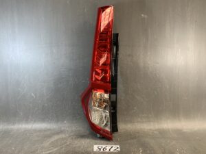 TOYOTA TANK ROOMY DAIHATSU THOR Taillight KOITO 220-69044 Left Side x1