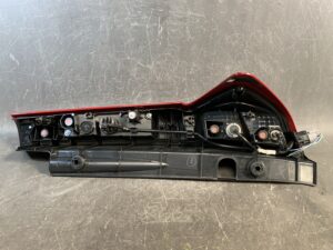 TOYOTA TANK / ROOMY M900A Genuine Taillight / KOITO 220-69044 / Left Side x1