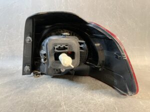 Volkswagen Golf 1KCCZ Genuine Taillight / HELLA 5K0 945 257/ Left Side x1