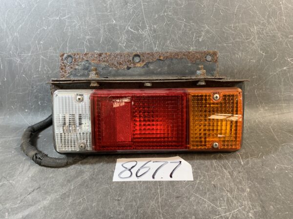 TOYOTA DYNA XZU304 Genuine Taillight KOITO 36-10 RIGHT SIDE X1 » JDM-PARTS NZ