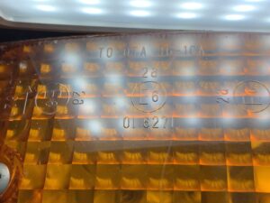 TOYOTA DYNA XZU304 Genuine Taillight KOITO 36-10 RIGHT SIDE X1