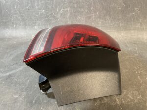 Mercedes-Benz A-Class Genuine Taillight 177 906 83 02 / ZGS 001 Left Side x1