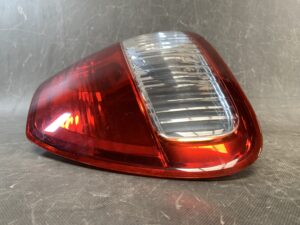 TOYOTA IPSUM ACM21 Genuine Taillight / KOITO 44-57 / Right Side x1