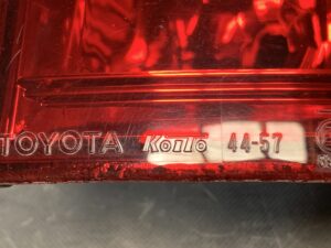 TOYOTA IPSUM ACM21 Genuine Taillight / KOITO 44-57 / Right Side x1