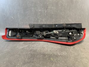 NISSAN X-TRAIL Genuine Taillight KOITO 220-23308 Right Side x1