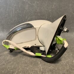 TOYOTA CROWN GRS202 Genuine Door Mirror with Indicator MITSUBA 30-342 / 567615 R Right Side x1