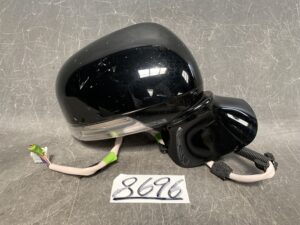 TOYOTA CROWN / CROWN HYBRID Door Mirror / Indicator 567615 R Right Side x1