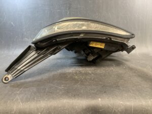 TOYOTA VOXY ZRR70 Genuine Headlight KOITO 28-203 Left Side x1