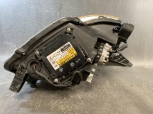 TOYOTA VOXY ZRR70 Genuine Headlight KOITO 28-203 Left Side x1