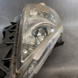 MAZDA PREMACY CREW Genuine Headlight STANLEY P4998R Right Side x1