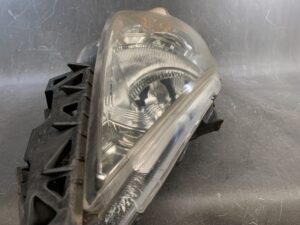MAZDA PREMACY CREW Genuine Headlight STANLEY P4998R Right Side x1