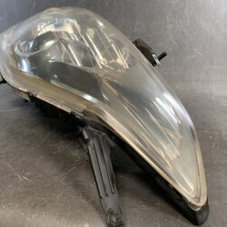 MAZDA PREMACY CREW Genuine Headlight STANLEY P4998R Right Side x1