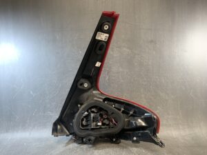 Volvo V40 40 Series Genuine Taillight 31395478 Left Side x1