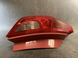 Repaired MAZDA VERISA DC5W Genuine Taillight STANLEY P4417 Left Side x1