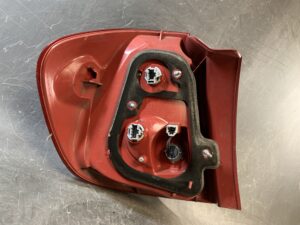 MAZDA VERISA DC5W Genuine Taillight STANLEY P4417 Right Side x1 (Cracked)