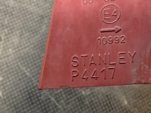 MAZDA VERISA DC5W Genuine Taillight STANLEY P4417 Right Side x1 (Cracked)