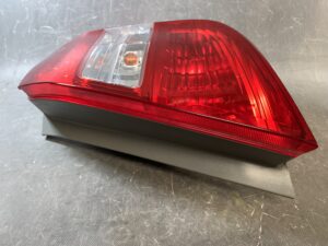 HONDA FIT GE GE6 GE7 GE8 GE9 Genuine Taillight / STANLEY P9596 R / Right Side x1