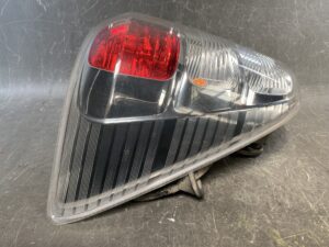TOYOTA RUSH DAIHATSU BE-GO J200E J210E J210G J200G Genuine Taillight / KOITO 220-51987 / Left Side x1