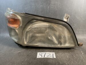 TOYOTA DYNA DUTRO XZU Genuine Headlight KOITO 100-78451 Right Side x1