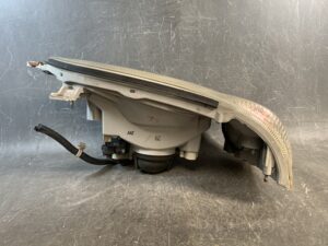 HINO DUTRO XZU308M Genuine Headlight KOITO 100-78451 Right Side x1