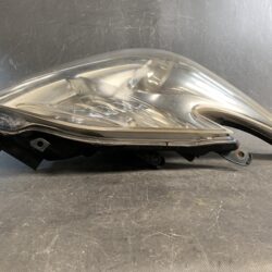 TOYOTA PRIUS ZVW30 Genuine Headlight KOITO 47-29 Right Side x1