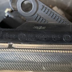 TOYOTA PRIUS ZVW30 Genuine Headlight KOITO 47-29 Right Side x1