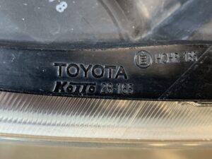 TOYOTA ESTIMA ACR30 Genuine Headlight KOITO 28-165 Left Side x1