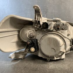 TOYOTA PORTE NNP11 Genuine Headlight KOITO 52-129 Left Side x1