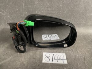 Volvo V40 40 Series Genuine Door Mirror with Indicator Right Side x1