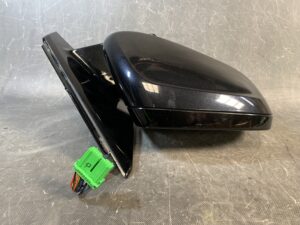 Volvo V40 40 Series Genuine Door Mirror with Indicator Right Side x1