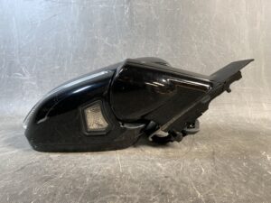 Volvo V40 40 Series Genuine Door Mirror with Indicator Right Side x1