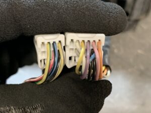 NISSAN SERENA C26 Genuine Door Mirror with Indicator and Camera 9774 Right Side x1