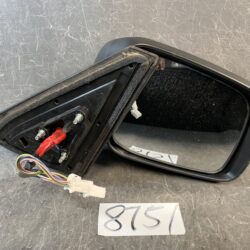 NISSAN SERENA C26 Genuine Door Mirror with Indicator and Camera 9774 Right Side x1