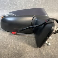 TOYOTA PORTE / SPADE NSP140 NCP141 NCP145 Genuine Door Mirror / MURAKAMI 9910 / Right Side x1