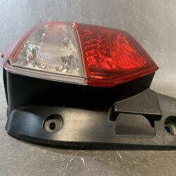 SUBARU Impreza XV GP GP2 GP3 GP6 GP7 Genuine Taillight / MOBIS FAM924-02 / Right Side x1