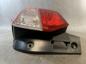 SUBARU Impreza XV GP GP2 GP3 GP6 GP7 Genuine Taillight / MOBIS FAM924-02 / Right Side x1