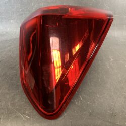 SUBARU XV IMPREZA GP GP2 GP3 GP6 GP7 Genuine Taillight / MOBIS FAM924-01 / Left Side x1