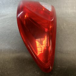 MAZDA DEMIO DE DEJFS DE3FS DE5FS Genuine Taillight / STANLEY P5776 R / Right Side x1