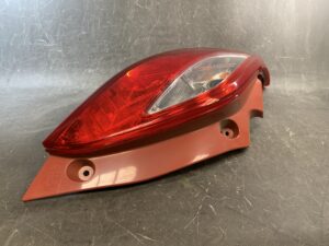 MAZDA DEMIO DE DEJFS DE3FS DE5FS Genuine Taillight / STANLEY P5776 L / Left Side x1