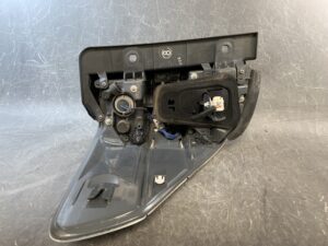 TOYOTA VELLFIRE ANH20 Genuine Taillight KOITO 58-28 Right Side x1