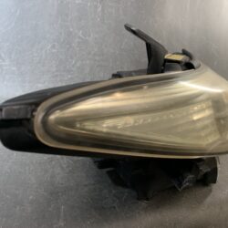 TOYOTA ESTIMA ARC50 Genuine HID Headlight KOITO 28-217 Right Side x1