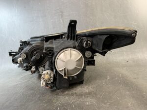 TOYOTA ESTIMA ARC50 Genuine HID Headlight KOITO 28-217 Right Side x1