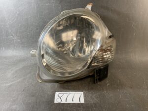 TOYOTA SIENTA NCP81 NCP85 Genuine Headlight KOITO 52-123 Left Side x1