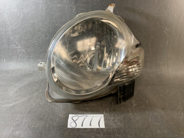 TOYOTA SIENTA NCP81 NCP85 Genuine Headlight KOITO 52-123 Left Side x1 » JDM-PARTS NZ