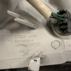 TOYOTA SIENTA NCP81 NCP85 Genuine HID Headlight KOITO 52-172 Left Side x1