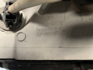 TOYOTA SIENTA NCP81 NCP85 Genuine HID Headlight KOITO 52-172 Right