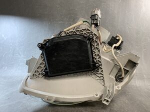 TOYOTA SIENTA NCP81 NCP85 Genuine HID Headlight KOITO 52-172 Right