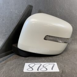 SUZUKI SOLIO BANDIT DELICA D2 MA15S Door Mirror Indicator W900 / 82k5 Left Side x1