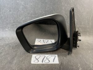 SUZUKI SOLIO MA15S Genuine Door Mirror with Indicator STANLEY W900 / 82k5 Left Side x1